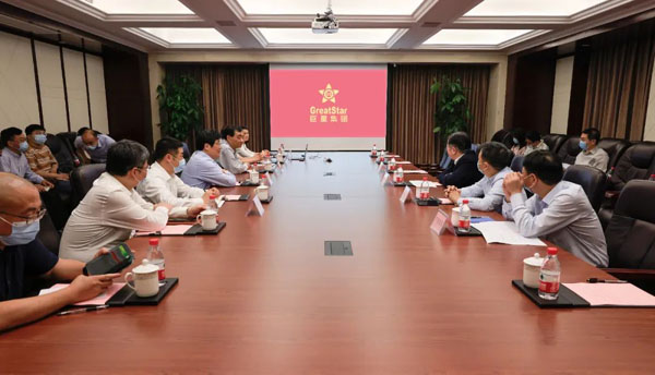 杭州市委副書記、市長(zhǎng)劉忻赴巨星控股集團(tuán)開展企業(yè)大走訪
