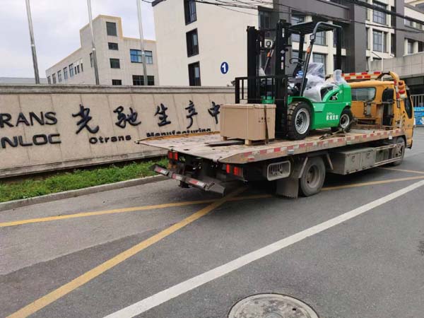 淘汰進(jìn)行時(shí)！杭叉首臺(tái)老舊柴油叉車替換新能源叉車正式落地